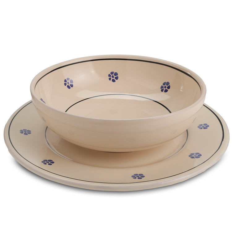 collezione di piatti artigianali